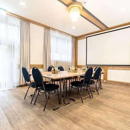 Hotel Sauerlacher Post 3*