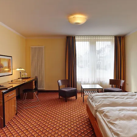 Отель Sauerlacher Post 3*