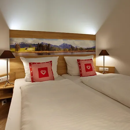 Отель Sauerlacher Post 3*