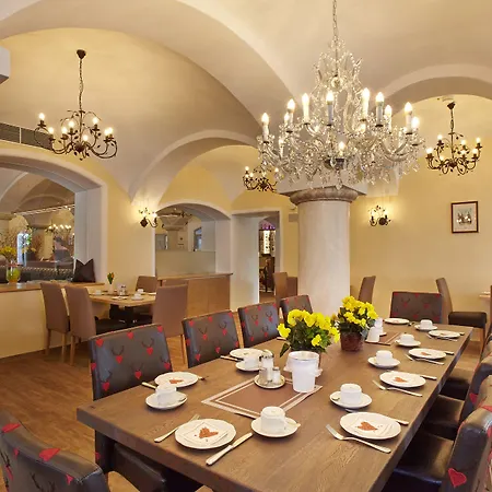 Sauerlacher Post Отель Зауэрлах