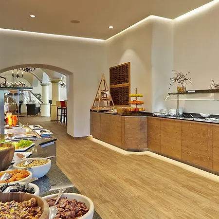 Hotel Sauerlacher Post 3*