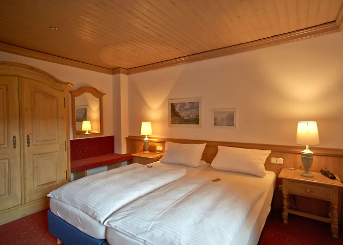 Ξενοδοχείο Sauerlacher Post 3*